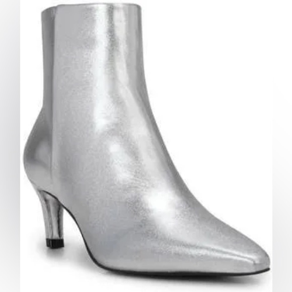 Vince Camuto Women's Quinley Ankle Boot - Silver (5.5)
